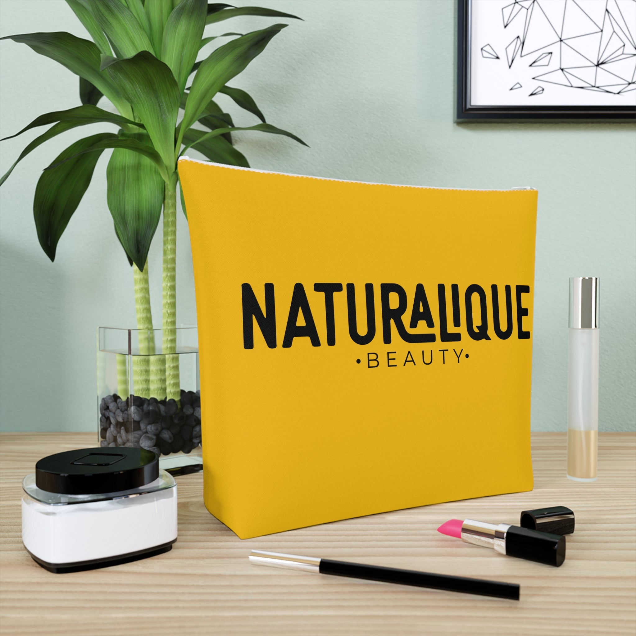 Naturalique Beauty Everyday Makeup Bag